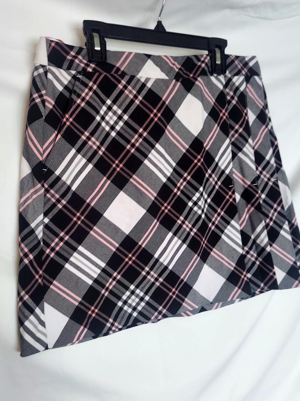 Golf Plaid Mini Skirt in Black, Gray & Pink - Picture 3 of 9